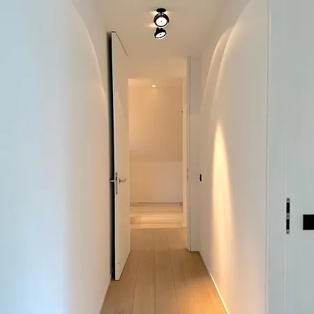 Villa 79 *